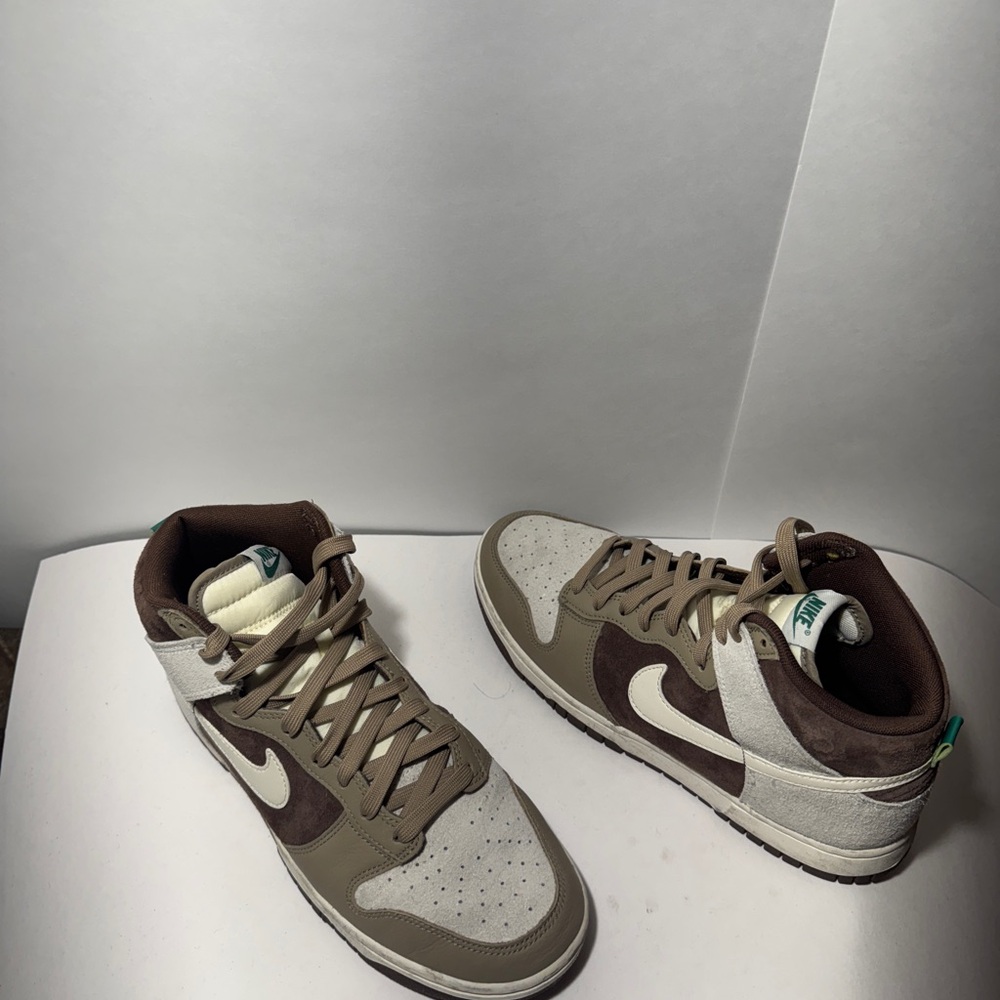 Mocha/Tan Dunks - Picture 6 of 14